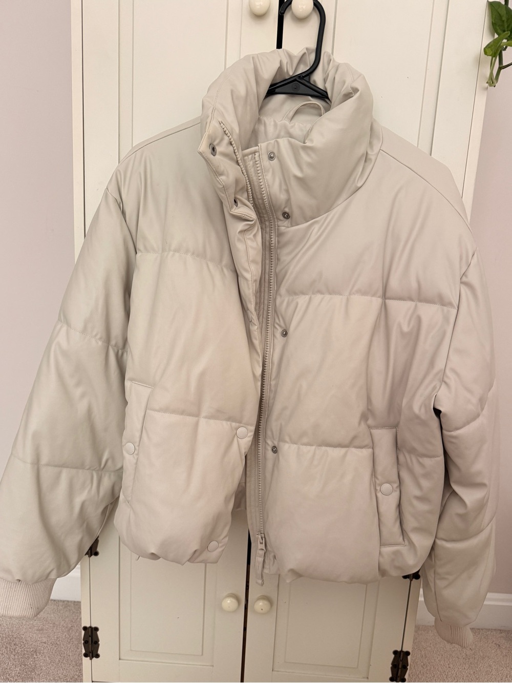 American Eagle Womens Puffer Jacket - Cream size XS